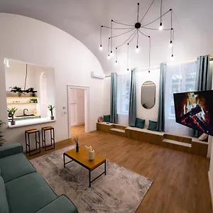 Coente Kiraly 28 Budapeszt